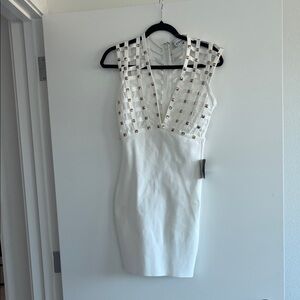 ✨ NWT Bebe White Studded Bodycon Dress – Size Small ✨